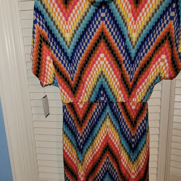 Nwt Trina Turk dress size 6 - Picture 7 of 7